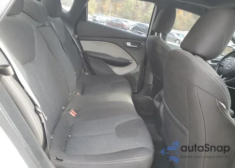 2015 Dodge Dart Sxt z USA, uszkodzony, nr VIN 1C3CDFBB0FD414985